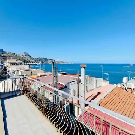 Naxos 101 A Due Passi Dal Mare